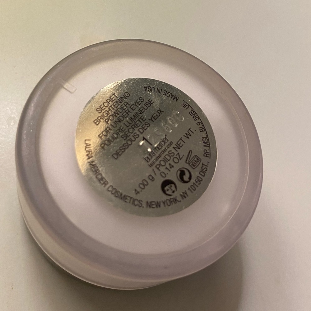 Laura Mercier Finishing Setting Powder-Mini Size